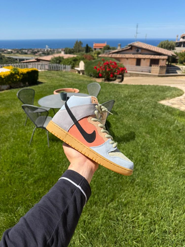 DUNK HIGH SB 46 44 image 1